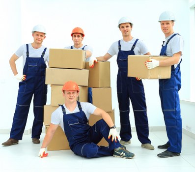 Removals planning for homes in Barnes near the village area