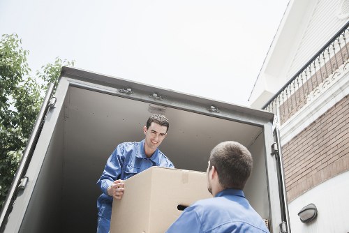 Submitting a complaint about a moving service with clear details
